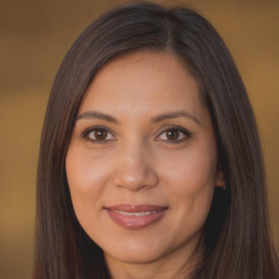 Miranda Chen, Senior Financial Modeling Instructor